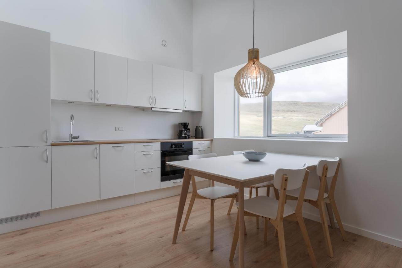 Studio Apartments Close To Airport Mithvagur Exterior photo